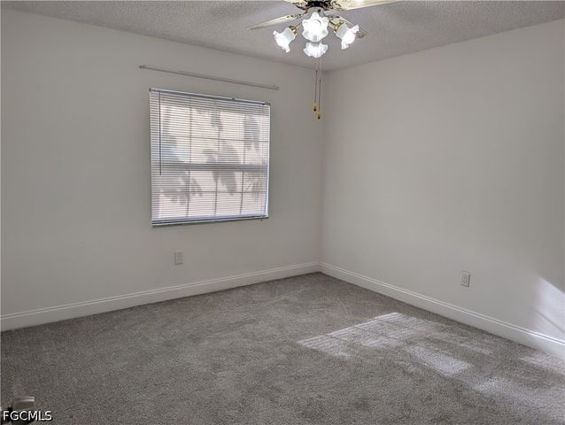 7050 Nantucket CIR 4, North Fort Myers, FL 33917