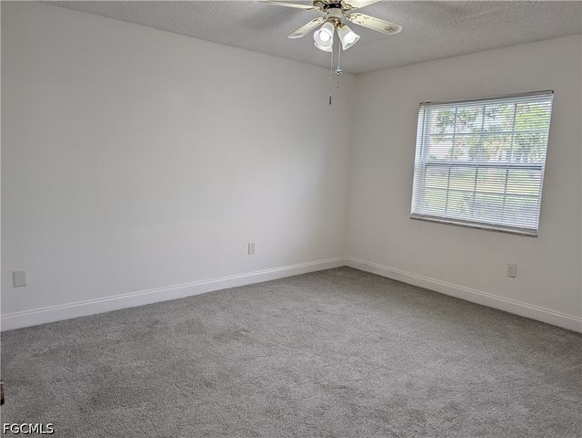 7050 Nantucket CIR 4, North Fort Myers, FL 33917