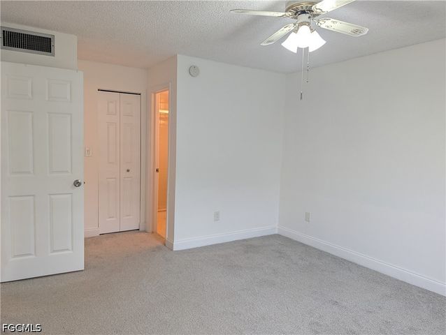7050 Nantucket CIR 4, North Fort Myers, FL 33917