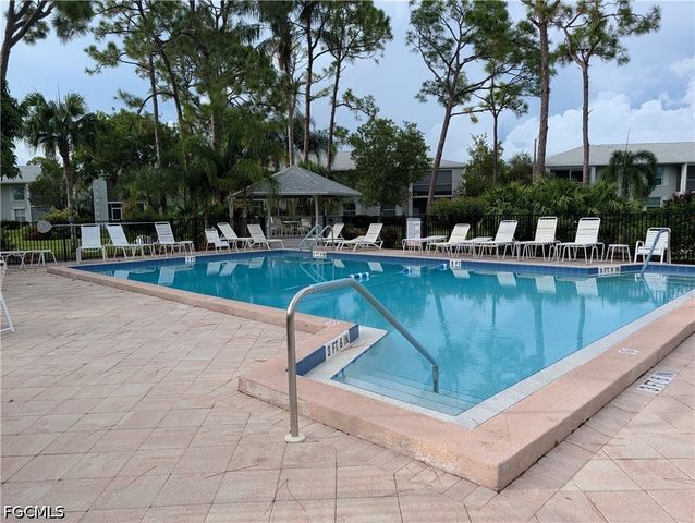 7050 Nantucket CIR 4, North Fort Myers, FL 33917