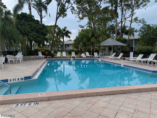 7050 Nantucket CIR 4, North Fort Myers, FL 33917