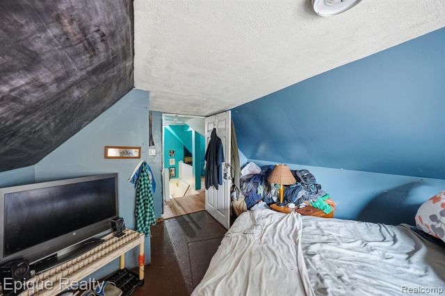 75 E Cicotte Street, River Rouge, MI 48218