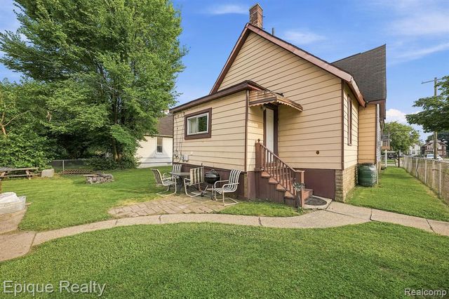 75 E Cicotte Street, River Rouge, MI 48218