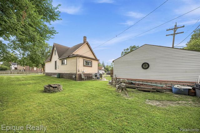 75 E Cicotte Street, River Rouge, MI 48218