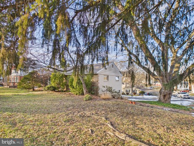 20 CIRCLE RD, Millersville, PA 17551