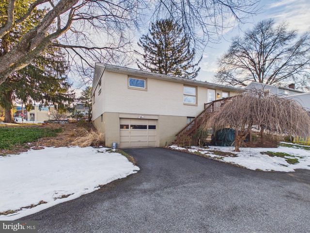 20 CIRCLE RD, Millersville, PA 17551