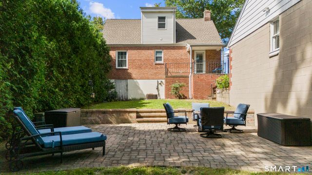 213 Knapps Highway, Fairfield, CT 06825