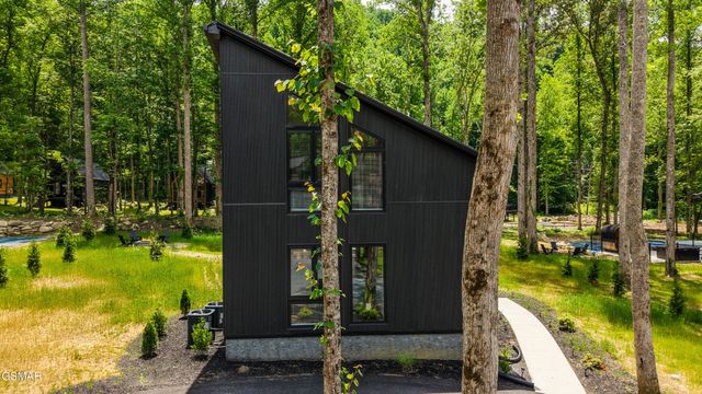 4142 Fontaine Way, Gatlinburg, TN 37738