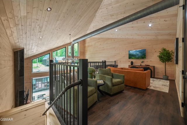 4142 Fontaine Way, Gatlinburg, TN 37738