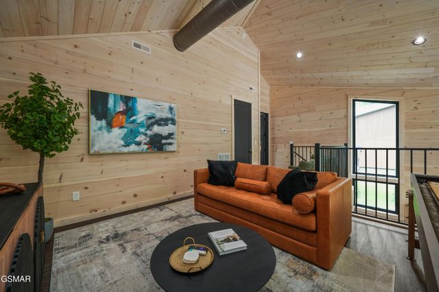 4142 Fontaine Way, Gatlinburg, TN 37738