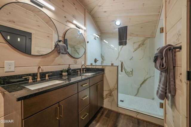 4142 Fontaine Way, Gatlinburg, TN 37738
