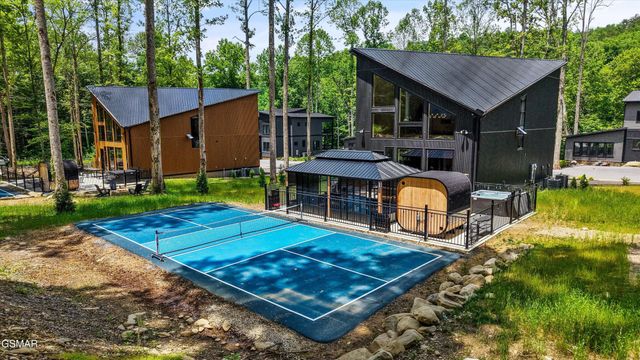 4142 Fontaine Way, Gatlinburg, TN 37738