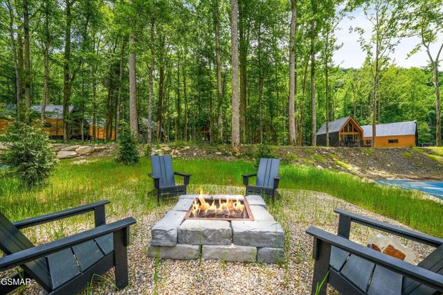 4142 Fontaine Way, Gatlinburg, TN 37738
