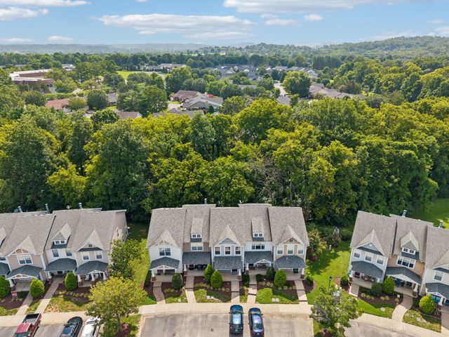3093 Harpeth Springs Dr, Nashville, TN 37221
