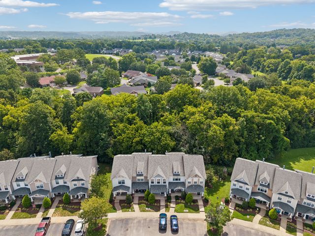 3093 Harpeth Springs Dr, Nashville, TN 37221