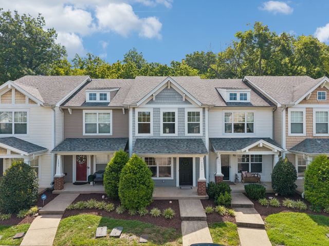 3093 Harpeth Springs Dr, Nashville, TN 37221