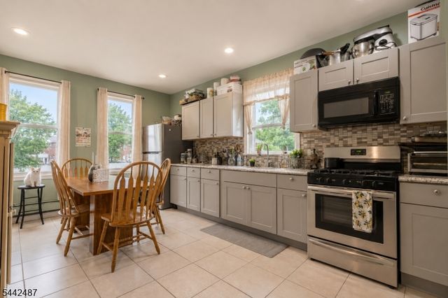 41 20Th Ave, Irvington Twp., NJ 07111