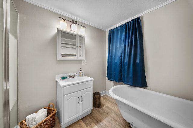 7 Elliott Street, Laconia, NH 03246