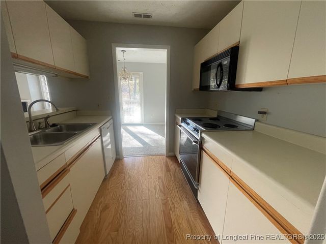 663 Bartons Landing #14 Place, Fayetteville, NC 28314