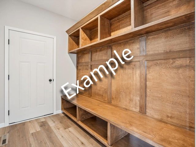 1305 Frontier Loop, Iowa City, IA 52246