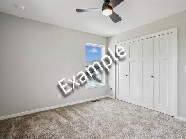 1305 Frontier Loop, Iowa City, IA 52246