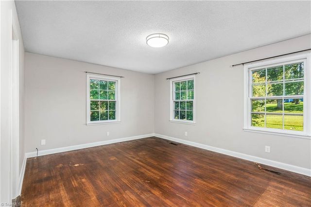 4210 Niblick Drive, Pfafftown, NC 27040