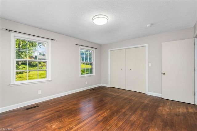 4210 Niblick Drive, Pfafftown, NC 27040