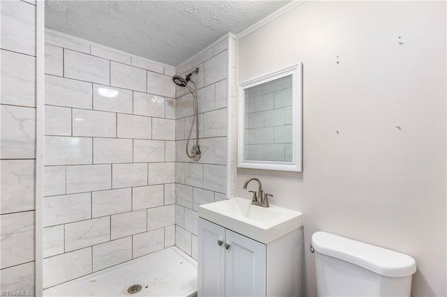 4210 Niblick Drive, Pfafftown, NC 27040