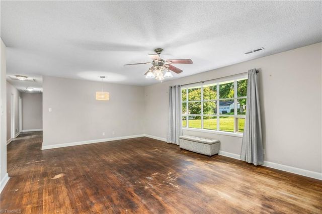 4210 Niblick Drive, Pfafftown, NC 27040