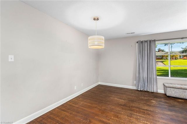 4210 Niblick Drive, Pfafftown, NC 27040