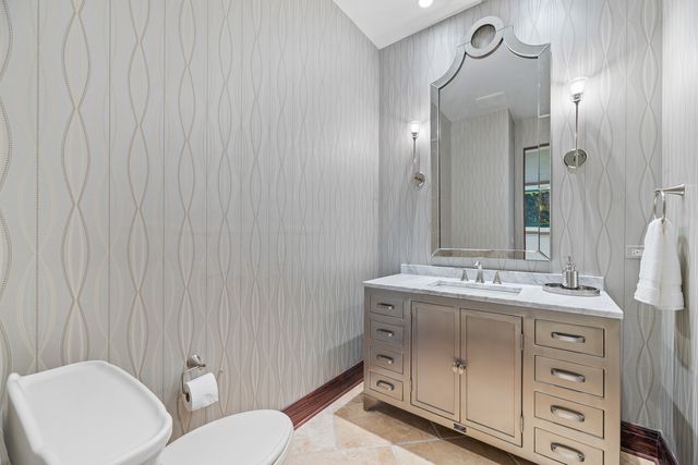 493 Hazel Avenue, Highland Park, IL 60035