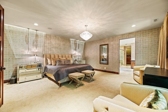 493 Hazel Avenue, Highland Park, IL 60035