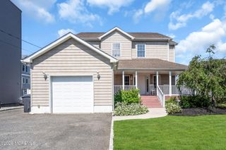 16 Longman Street, Toms River, NJ 08753