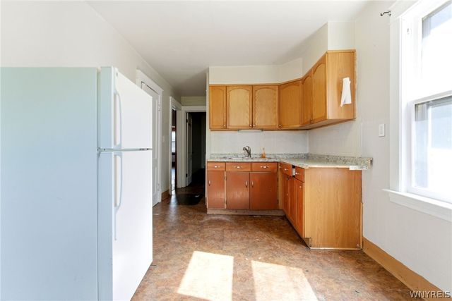 1427 Fort Avenue, Niagara Falls, NY 14303