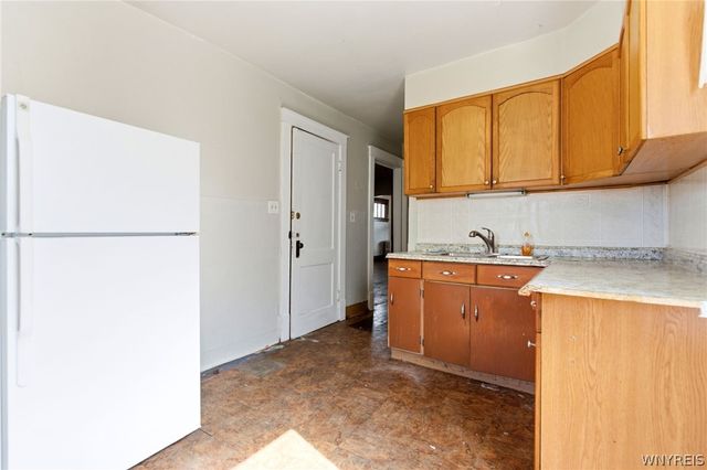 1427 Fort Avenue, Niagara Falls, NY 14303
