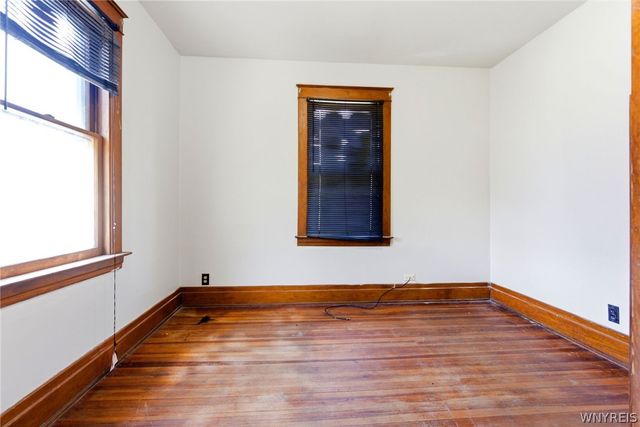 1427 Fort Avenue, Niagara Falls, NY 14303