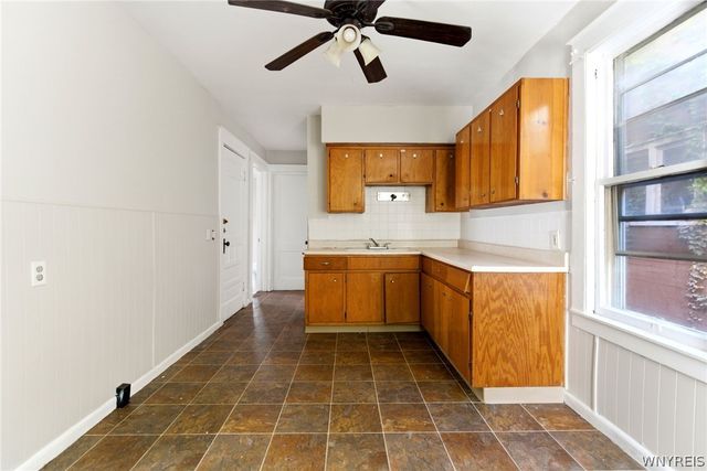 1427 Fort Avenue, Niagara Falls, NY 14303