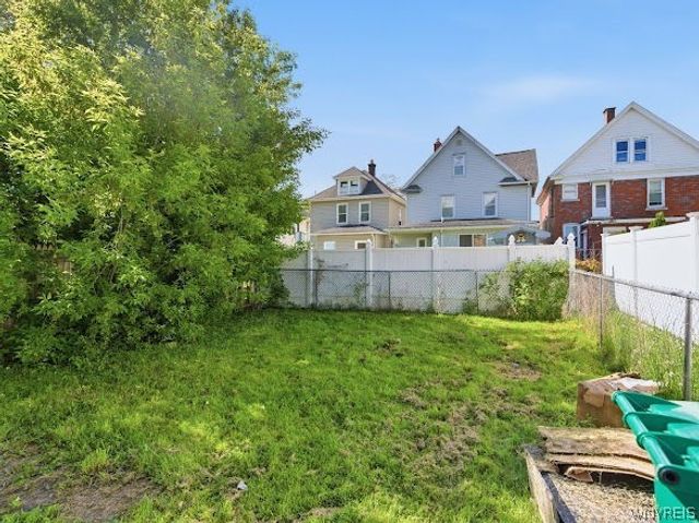 1427 Fort Avenue, Niagara Falls, NY 14303