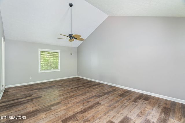 10921 Sallings Rd, Knoxville, TN 37922