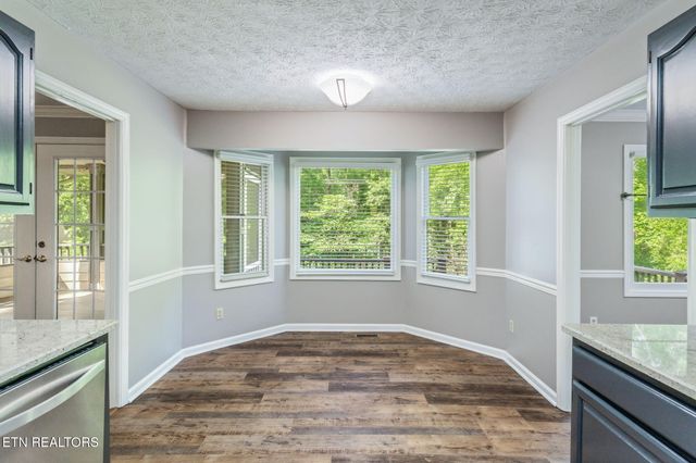 10921 Sallings Rd, Knoxville, TN 37922