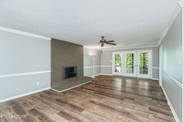 10921 Sallings Rd, Knoxville, TN 37922