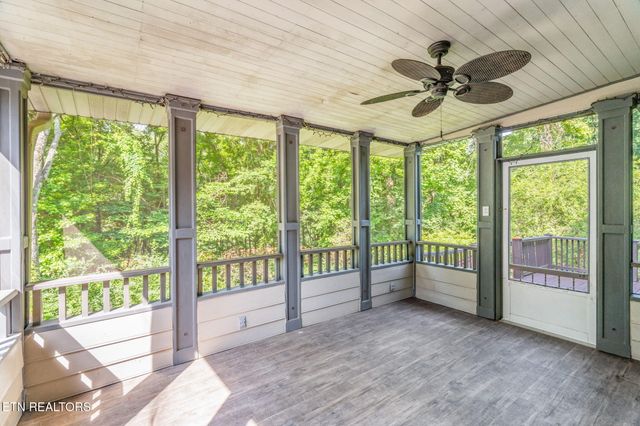 10921 Sallings Rd, Knoxville, TN 37922