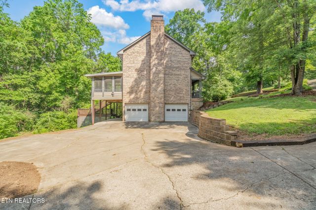 10921 Sallings Rd, Knoxville, TN 37922