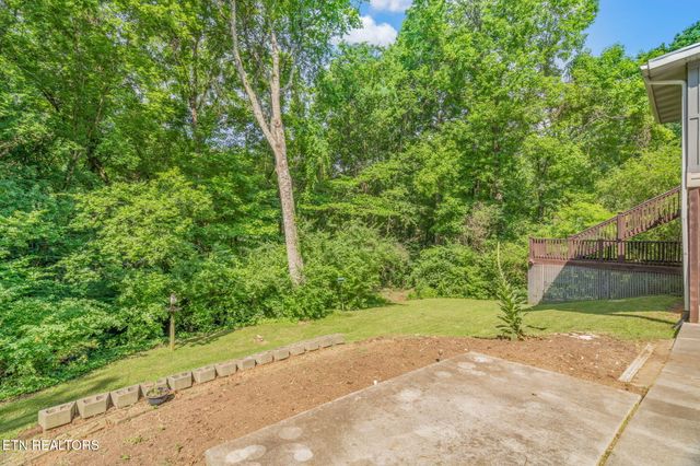 10921 Sallings Rd, Knoxville, TN 37922