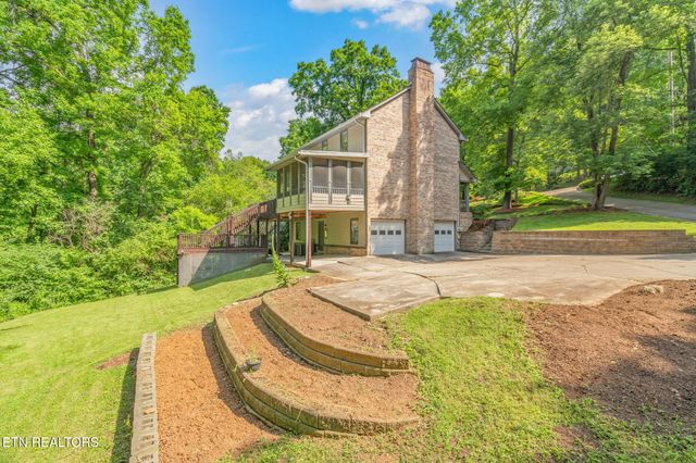 10921 Sallings Rd, Knoxville, TN 37922