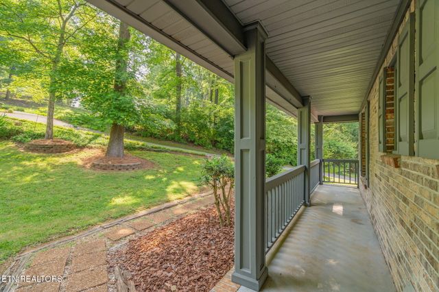 10921 Sallings Rd, Knoxville, TN 37922