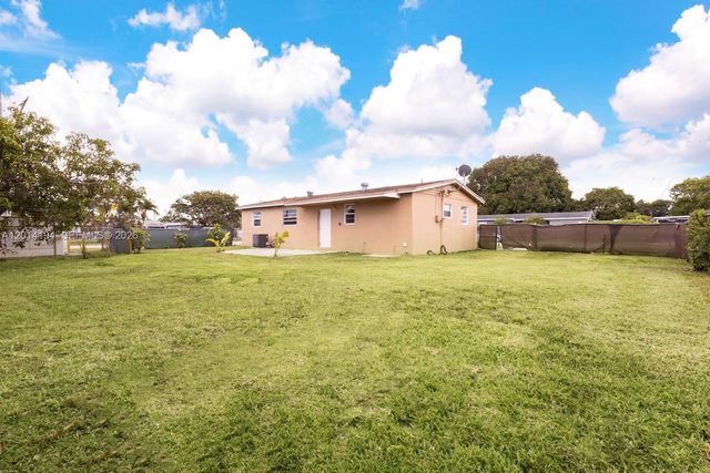 22345 SW 118th Ct, Miami, FL 33170