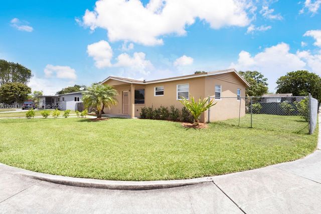22345 SW 118th Ct, Miami, FL 33170