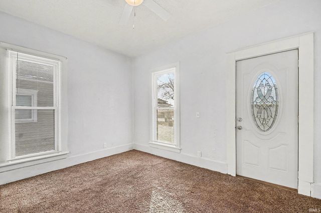 614 Maple Row, Elkhart, IN 46514