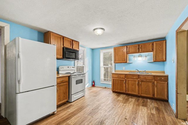 614 Maple Row, Elkhart, IN 46514